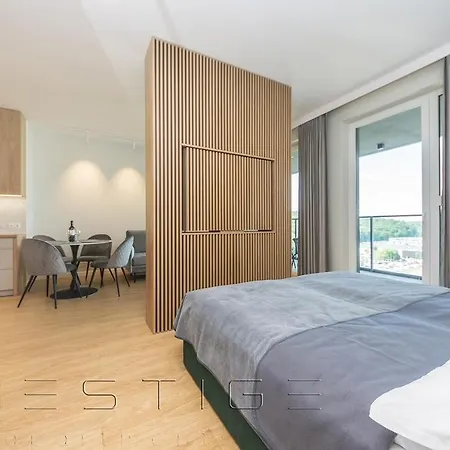 Prestige Modern Tower 아파트 그디니아