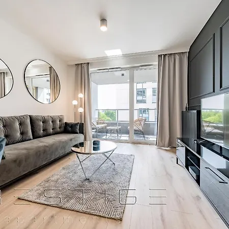 Prestige Modern Tower Apartment *