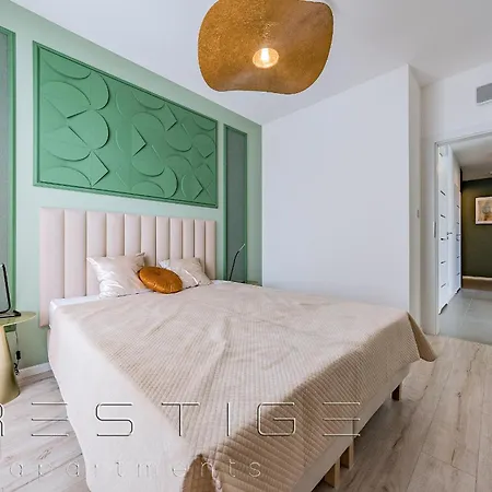 Prestige Modern Tower Γκντίνια