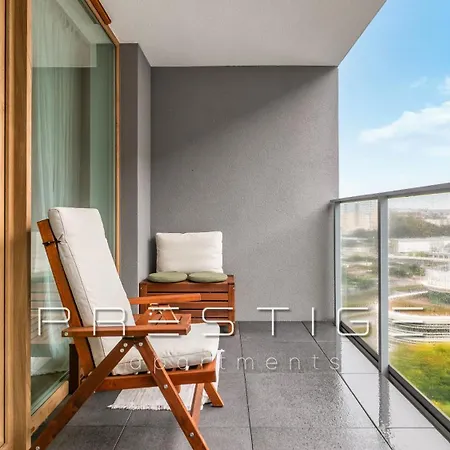 Prestige Modern Tower * グディニャ